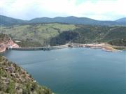 Het waterreservoir bij de Flaming Gorge Dam