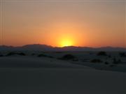 Ondergaande zon in White Sands National Monument...